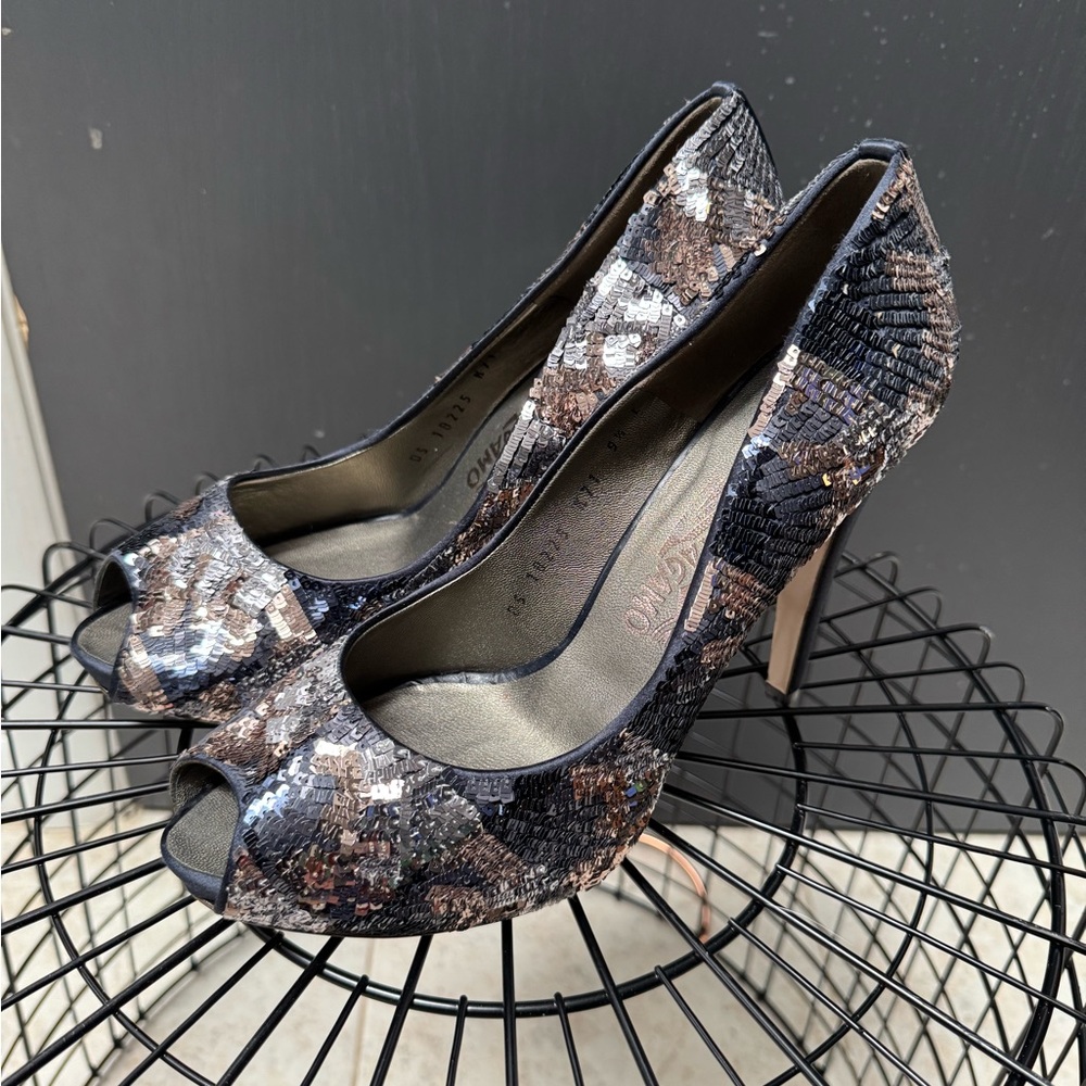 Salvatore Ferragamo Sequin Peep-Toe Heels - Navy and Metallic Size 9.5 - Picture 2 of 7